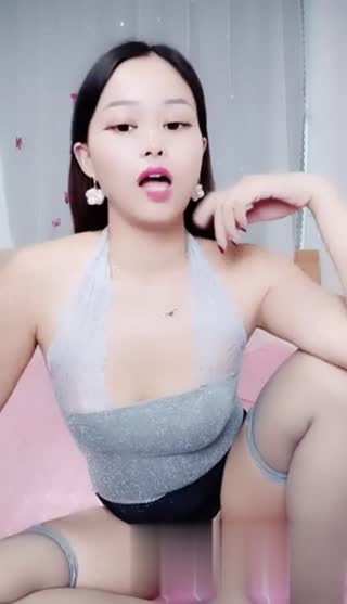 媚眼主播的吃鸡实况~吹不射那就献上我的鲍鲍~