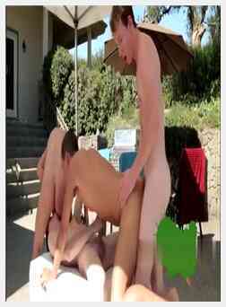 对于同性恋者他妈的池的前面