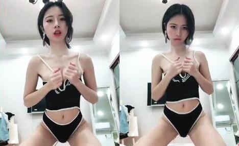 瓜子脸美女自慰有点像明星