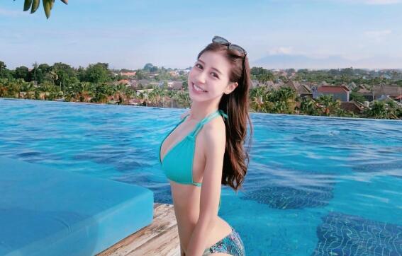 最新推特极品身材网红女神云云小仙女大尺度性爱私拍流出黑丝空姐的堕落抽插后入3P怼操