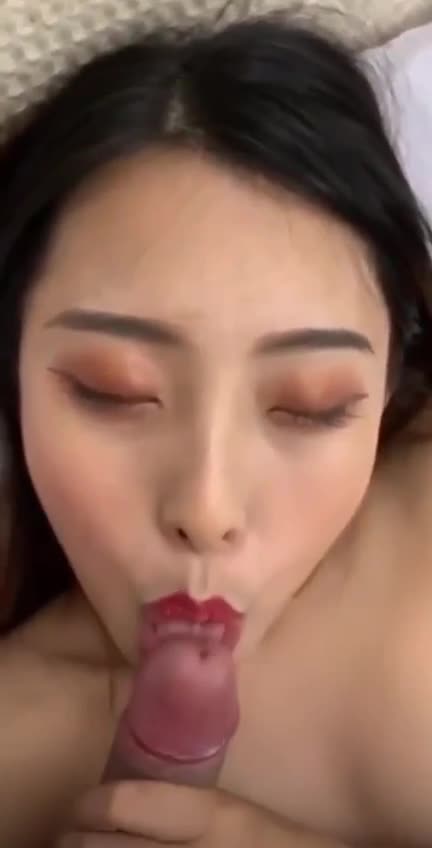 最新推特网红嫩妹子留学生大尺度性爱自拍流出堪称最嫩萝莉真诱人 new