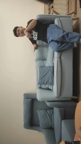 我开着拖拉机深夜来一极品嫩妹，笑起来甜美修长美腿，忍不住舔起大腿，沙发上操骑乘扶细腰后入1080P高清 new