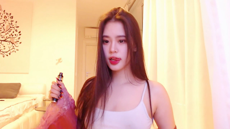 今日性欲旺盛情趣用品不离穴