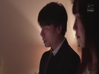 IPX-487 僕の恋人が家で待ってるのに、終電を逃がしドジだけど可愛い部下の女子社員の家に泊まる流れに…ノーパンノーブラ 部屋着に興奮した絶倫のボクは一晩中ヤりまくった