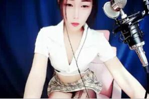 依依水晶黄瓜插肉穴