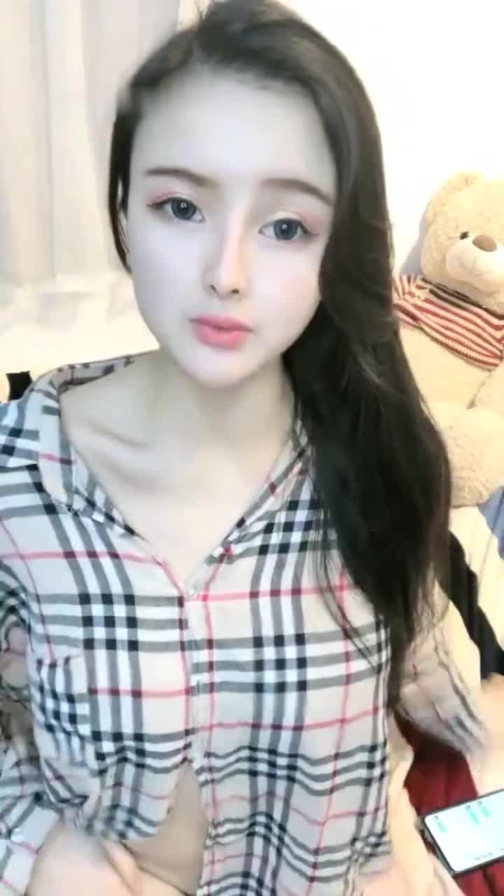 高颜值白皙妹子【童颜巨乳】全裸道具自慰，按摩器震动肥逼出水道具假屌骑乘，很是诱惑喜欢不要错过_HD