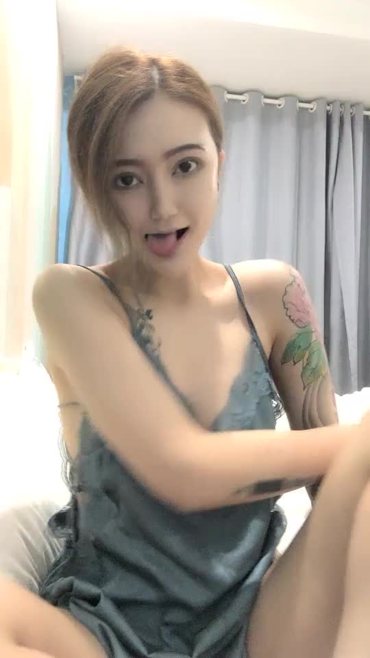 半个椰子_极品诱惑特写三月三十一号
