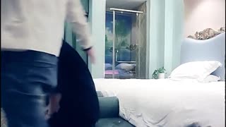 大胸小少妇，姿势繁多，角度专业，风骚小荡妇声声诱人，激情啪啪撸管佳作