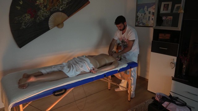 按摩院-性感的米尔夫为迪克疯狂