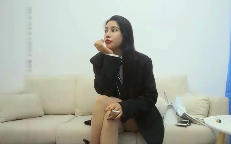 性感长腿妹舌吻肉丝撕裆站立猛操