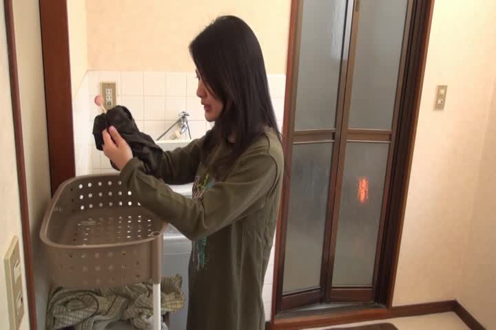 寝取らせ…他人棒で淫らに乱れおしゃぶりで兴奋するイヤラシイ欲求不満妻 水谷あおい