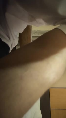 【哥现在只是个传说】，外围场D罩杯美女，异常警觉起争执，脱光洗澡了也退货，对白精彩