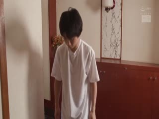 喷汗痴女 被逃狱犯强制中出的我 水川堇