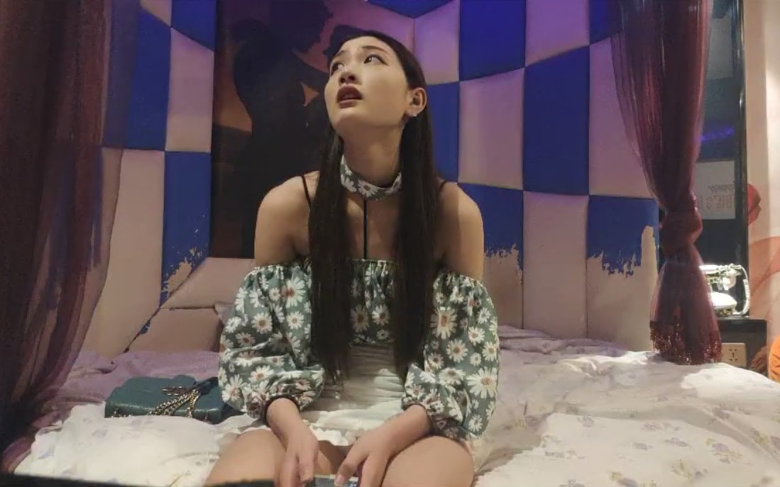 漂亮小姐姐大长腿任劳任怨软了必须给你搞硬啪啪干高潮才罢休