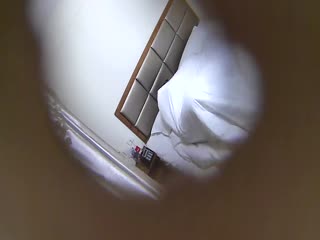 商务宾馆拍非常有意思的情侣开房造爱躺床上你侬我侬缠绵妹子奶子又白又大扒光舔逼还告诉怎么弄爽清晰对白精彩