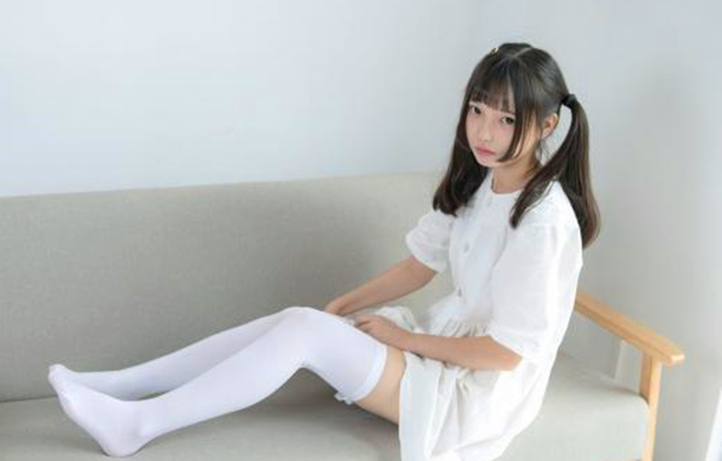 后入骨感美女娇喘妩媚动人听硬了