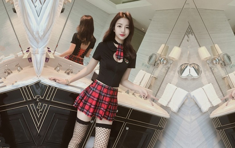 天堂CN第14季贺岁大片制服MM的正确打开方式