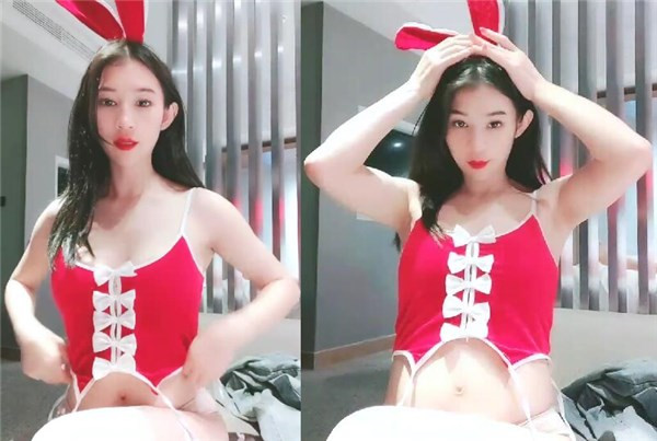 情趣装白色网袜特写口交翘起屁股后入抽插猛操上位骑乘自己动掰开小穴