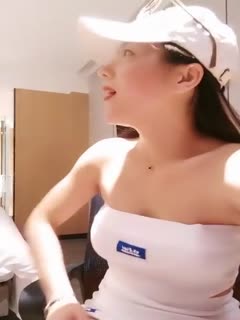 zhubo小骚逼户外勾搭小哥带去酒店激情啪啪