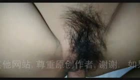 女上自摸 这细皮嫩肉的小手好诱人