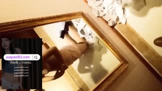 【国产馆】新认识调教的清纯美乳大学生父女相称非常听话对着镜子后入上面吃J8下面炮机伺候剃阴毛