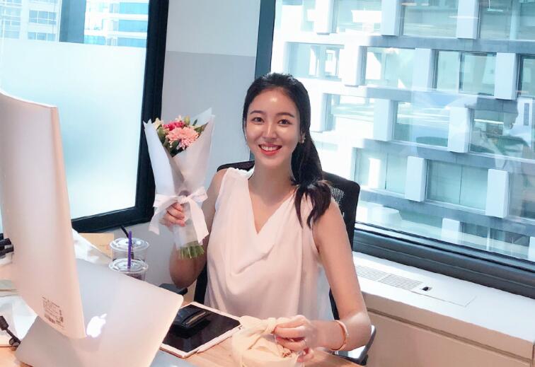 别晃了我yun奶这种少妇起来爽翻天