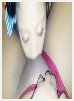 吸吮着我浓密的乌木gf肥猫