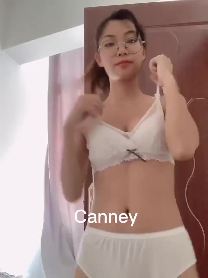 搭露惑射商系女大生