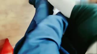 美少妇勾引工地农民工大叔到酒店啪啪啪，遇到白硕圆润又柔软的大奶子 今天不去搬砖也值得了 大叔如同野兽