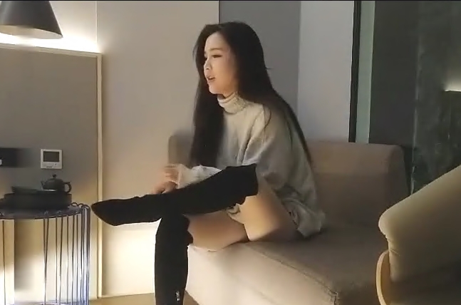 精致脸蛋的话唠女神逼痒快操我求求你了