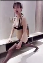 白皙淫娃一字马热身挑逗，惨遭男友口爆颜射灌浆！