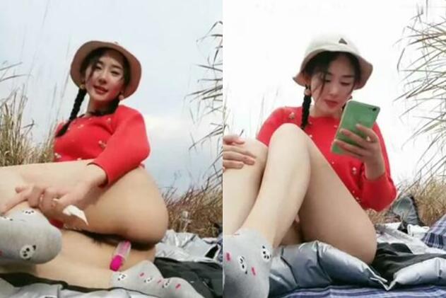 喜欢户外玩骚女要找一夜情和炮友野地啪啪口交后入大屁股搞了两炮