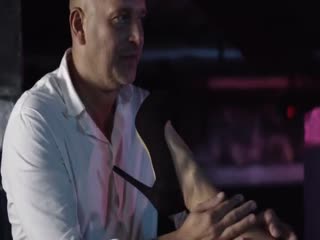 疯狂俱乐部来了两位少妇~直接被扒了衣服无套内射