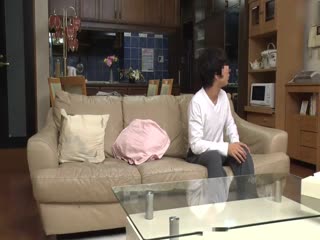 HUNTA-569 「待って、挿っちゃう、それ以上動いたら…挿っちゃうから…お願いヤメテ…」という義姉と素股してたらズブリと生挿入！ 宝田もなみ 鈴木真夕