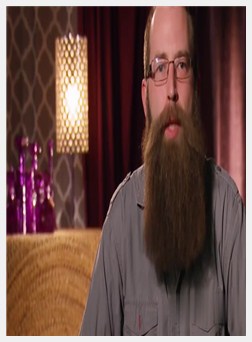 业余的浪荡公子喜欢在新夫妇面前他妈的彼此，只是为了在红房间里玩