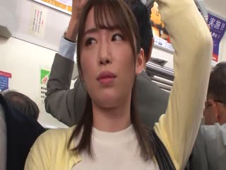 NHDTB-351 満員電車で男子学生集団の3分間イカせームに巻き込まれ立てなくなるほど連続アクメさせられた女