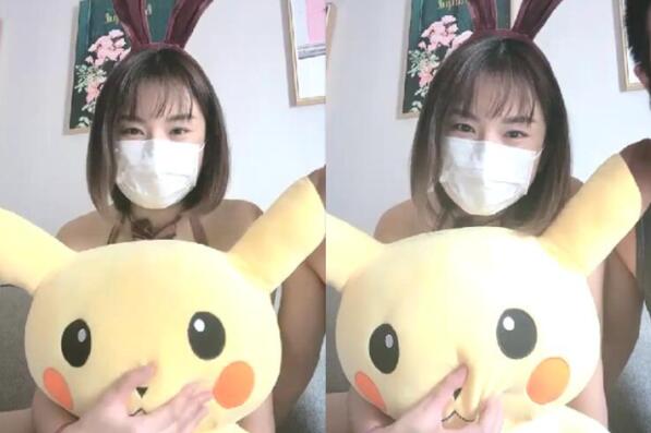 170长腿良家妹子兔女郎装扮沙发舔屌扣逼再换套情趣装口硬上位大力骑坐猛操