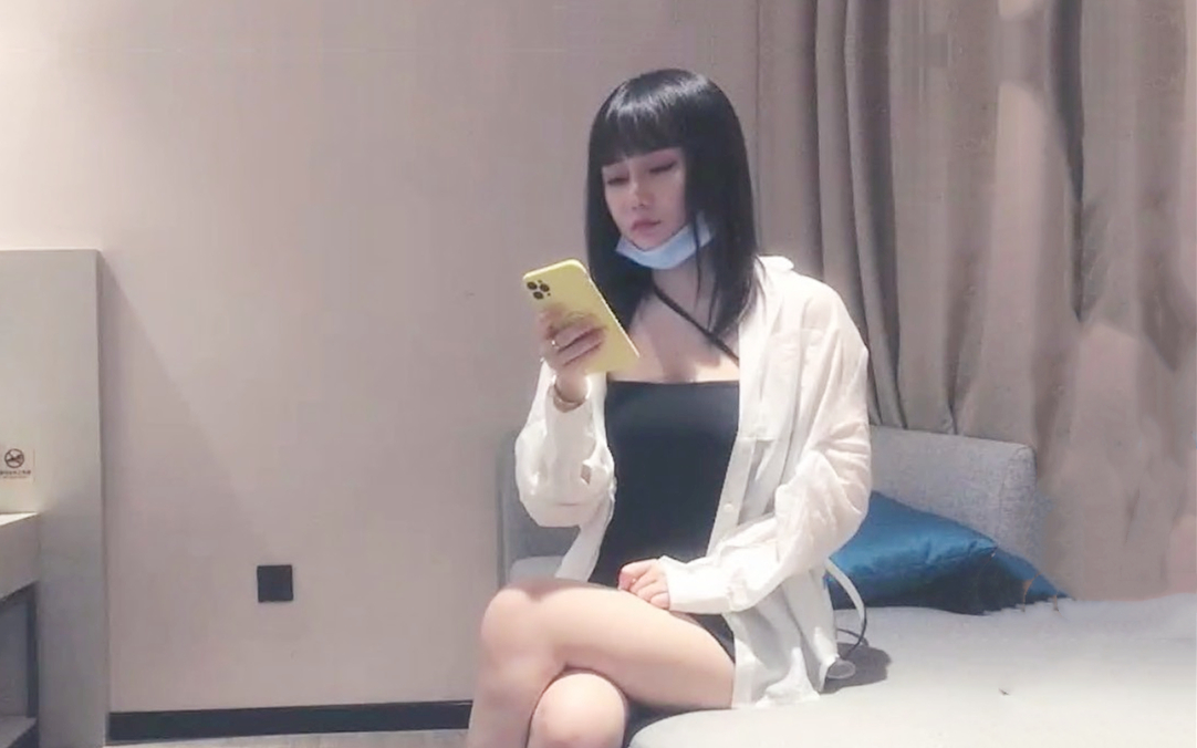 我求求你射给我吧别太用力了黑色包臀裙性感美女酒店沙发上被胖哥干的死去活来嗷嗷大叫求饶