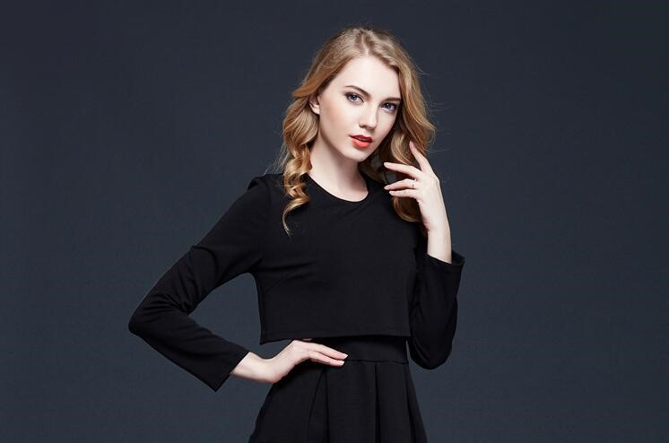 欧美小视频公共卫生间没忍住自慰来一波