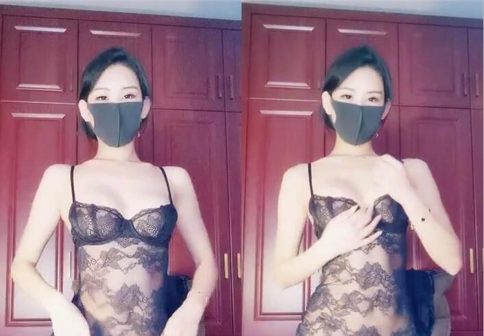 幽幽女神超大尺度收费房间