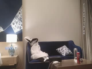 《横扫全国探花》约啪苗条小妹子，上位骑乘肉棒失声淫叫