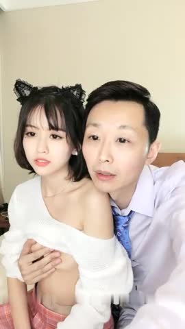 高贵模特私下淫荡的一面跪舔毒龙舌头钻进去直呼好爽A