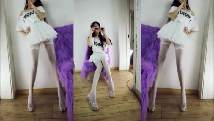 0781 新作JgK2FbPs~当年很火爆的大长美腿女神-紫竹铃 最齐全视频新老图集合85V 各种变态虐阴~美腿紫竹铃拘束折磨第11次（内部管理版）前置片头