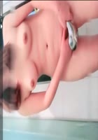 美女秀嫩B道具插逼出水