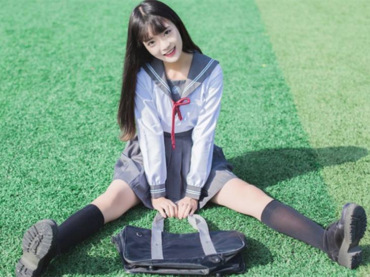 91土豪重金包养刚开苞不太久的美乳水嫩90后萝莉正妹室内浴室到野外做爱都需要教的妹纸国语对白