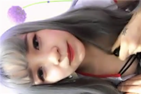 顏值不錯騷氣灰色假髮新人妹子情趣裝白絲