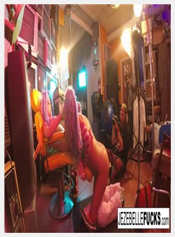 与Jezebelle和Leya的同性恋性行为