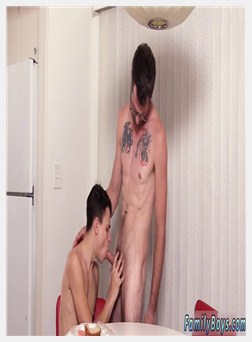 奴役青少年男孩管和泰国xxx同性恋