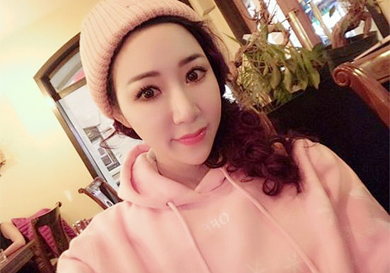 女神范性感大胸美女被土豪包养虐操指奸喷水插她菊花大屌把她操的呻吟浪叫