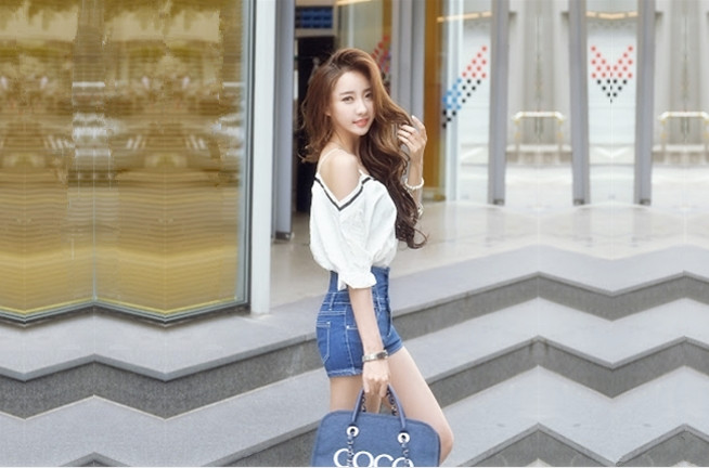 约很有韵味小少妇聊聊天培养感情坐在身上揉捏奶子互摸揉穴调情正入抽插猛操娇喘呻吟